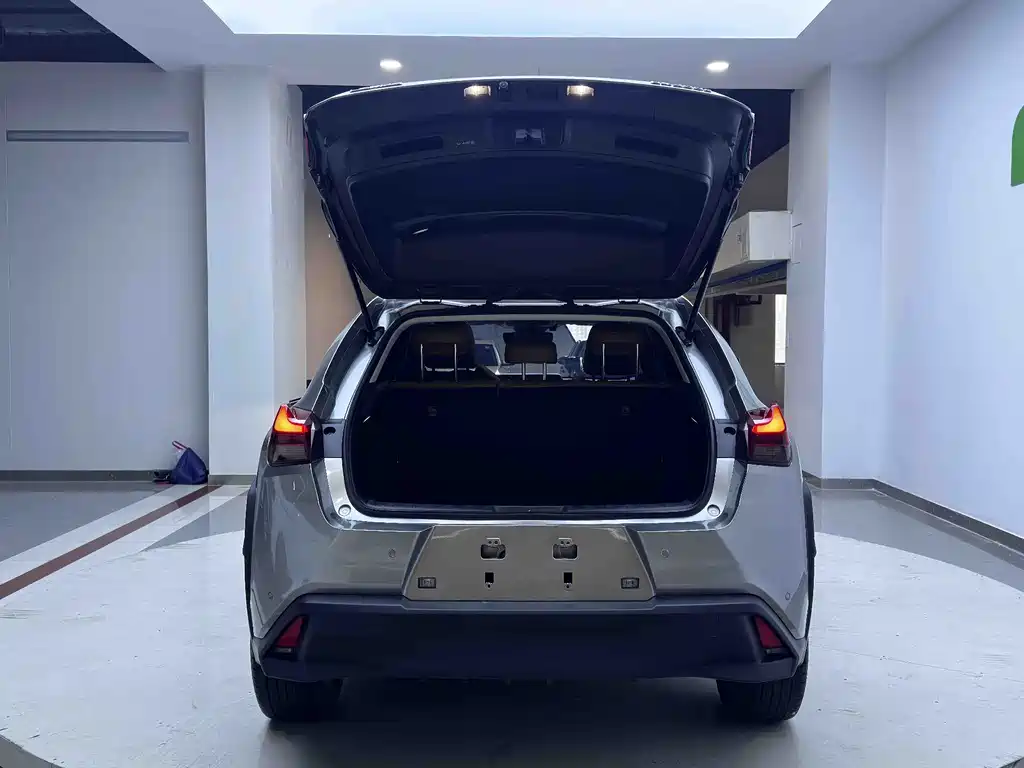 Lexus UX New Energy — миниатюра 19