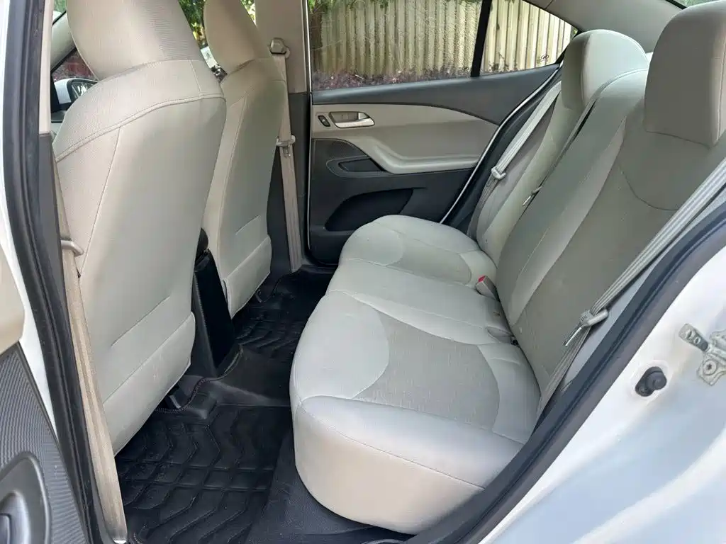 Chevrolet Sail — миниатюра 5