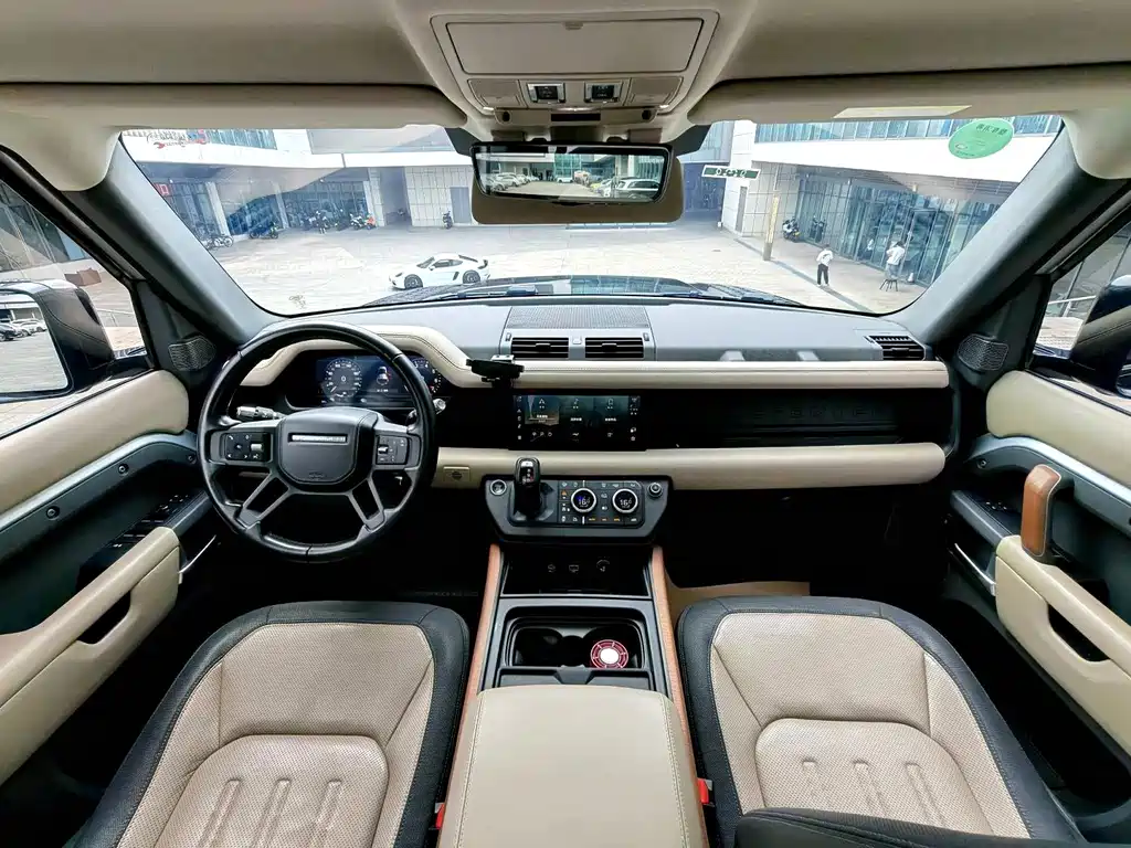 Land Rover Defender — миниатюра 7