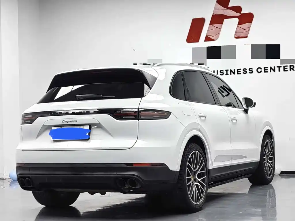 Porsche Cayenne — миниатюра 4
