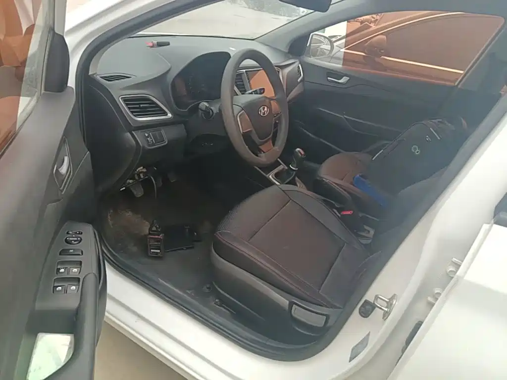 Hyundai Verna — миниатюра 15