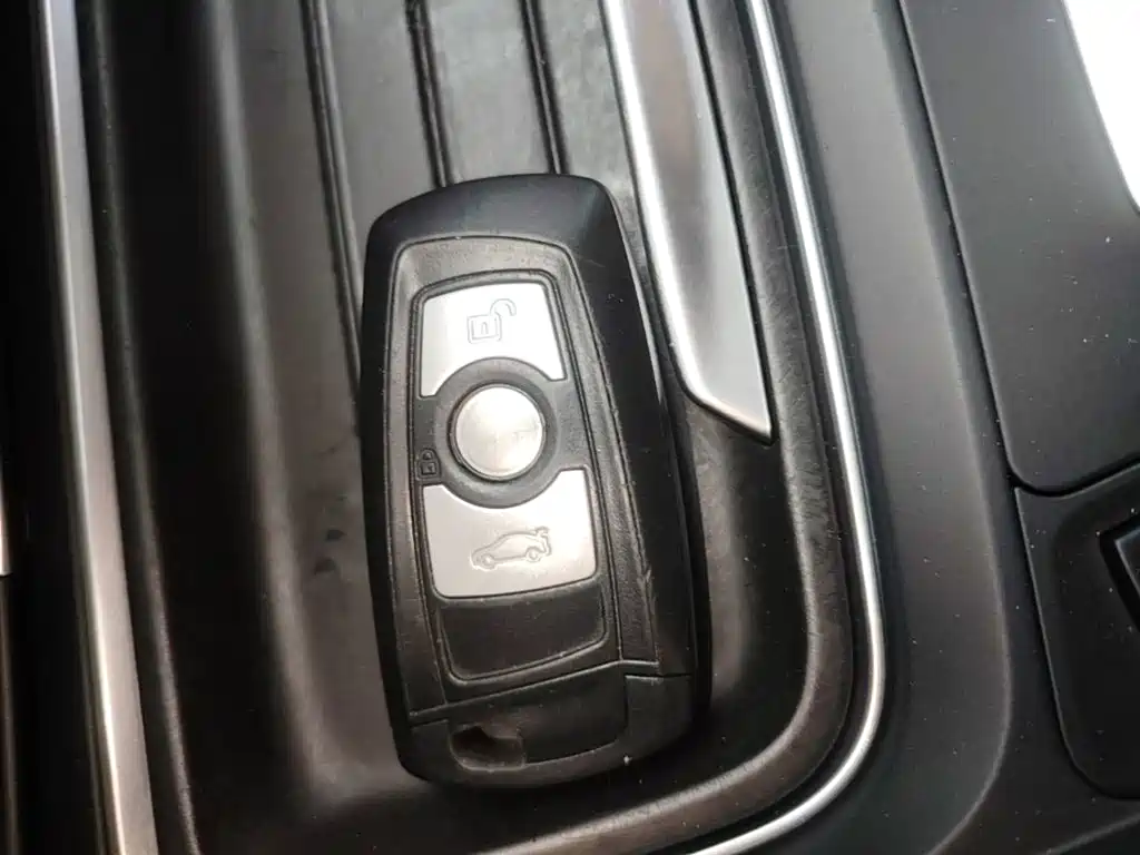 BMW 3 Series — миниатюра 9