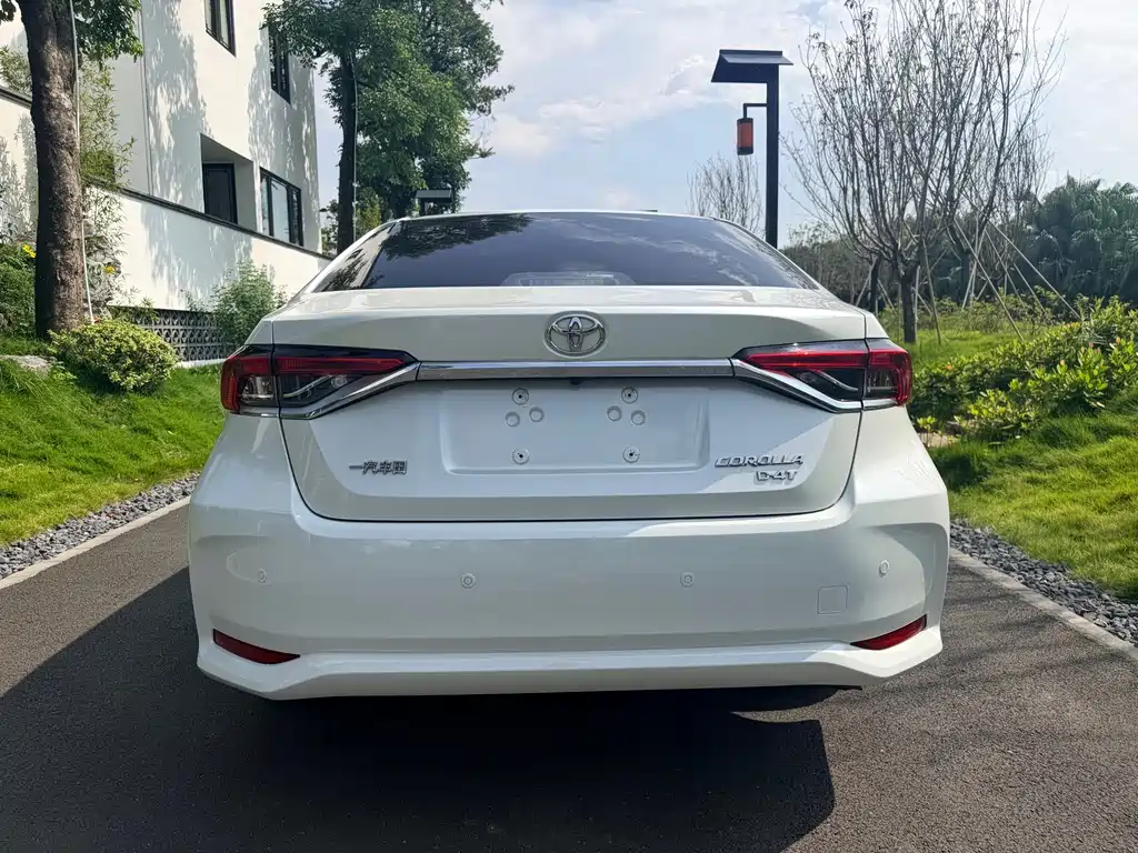 Toyota Corolla — миниатюра 6