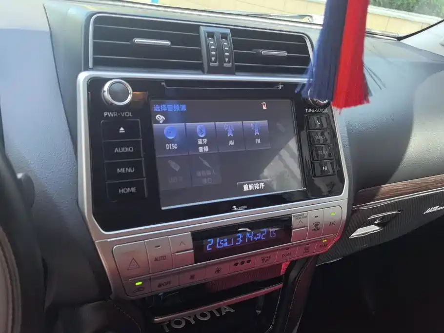 Toyota Prado — миниатюра 13