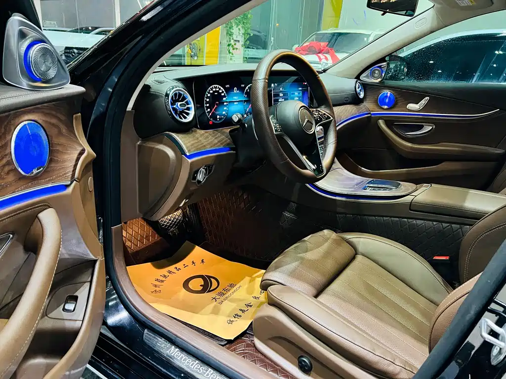 MERCEDES-BENZ E CLASS