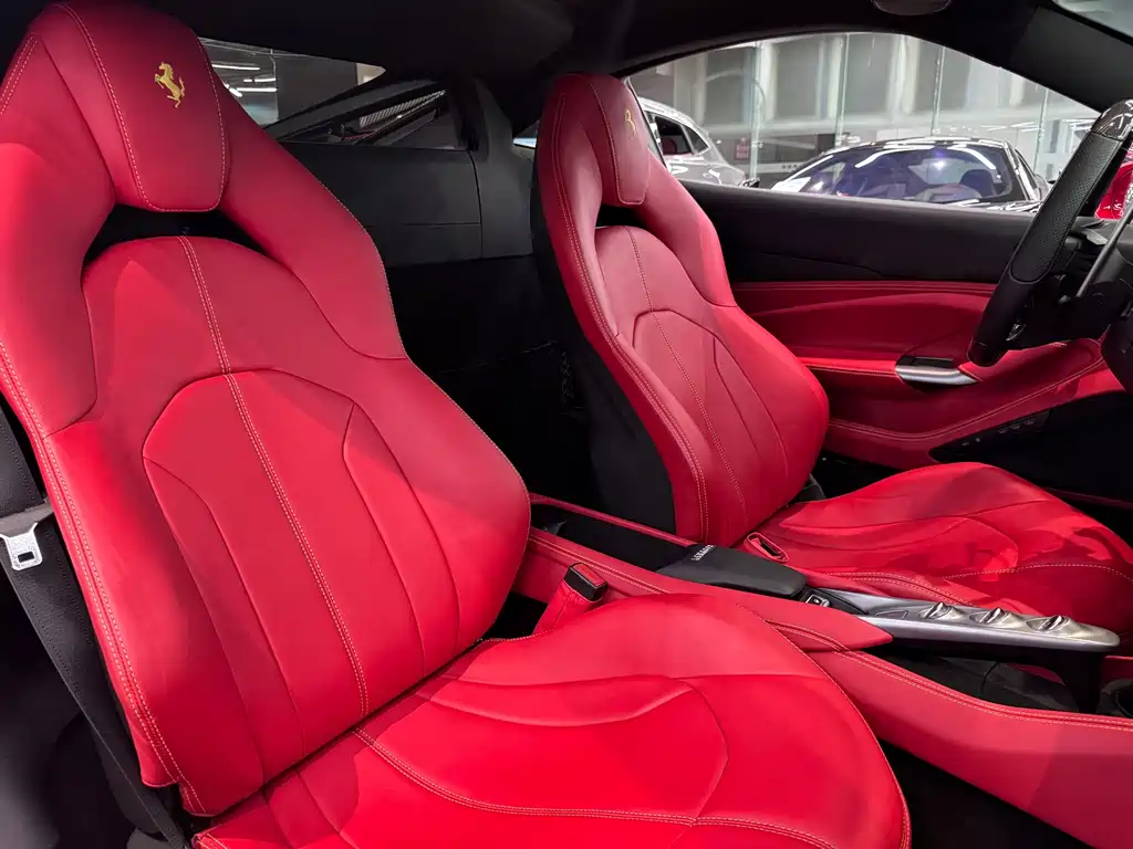Ferrari F8 — миниатюра 7