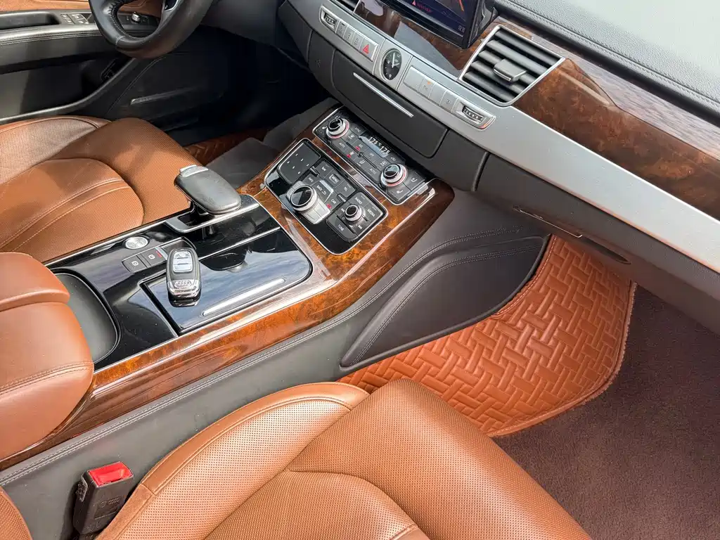 Audi A8 — миниатюра 18
