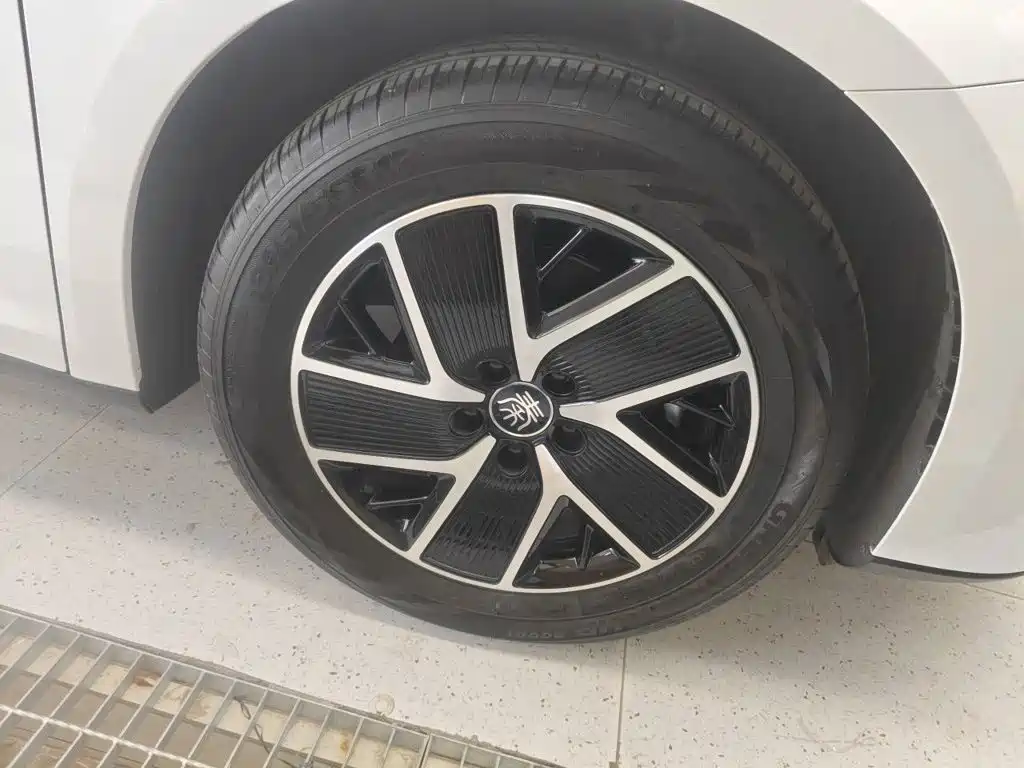 BYD Qin L — миниатюра 8