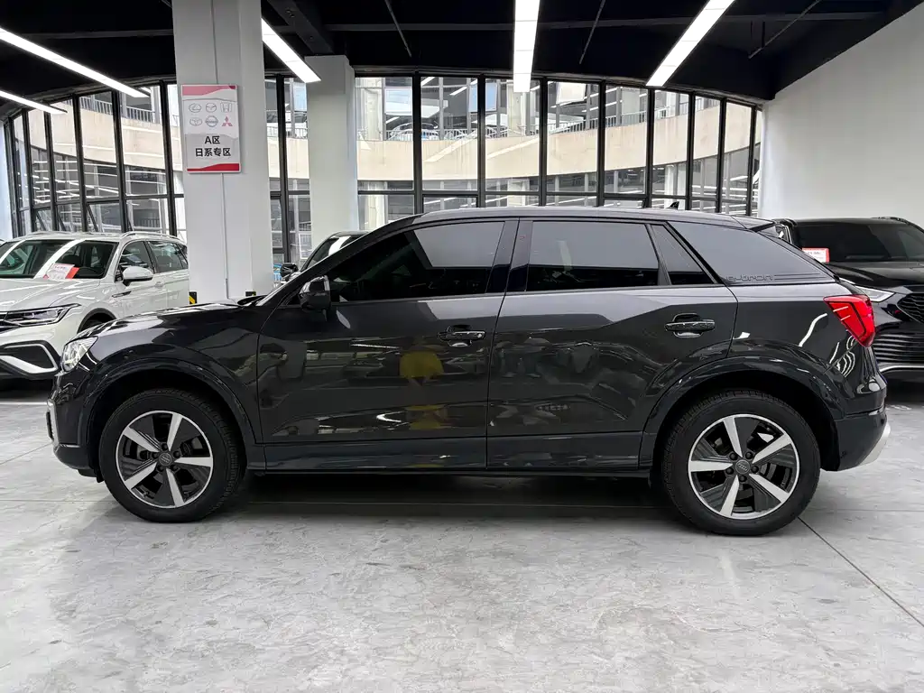 Audi Q2L e-tron — миниатюра 14