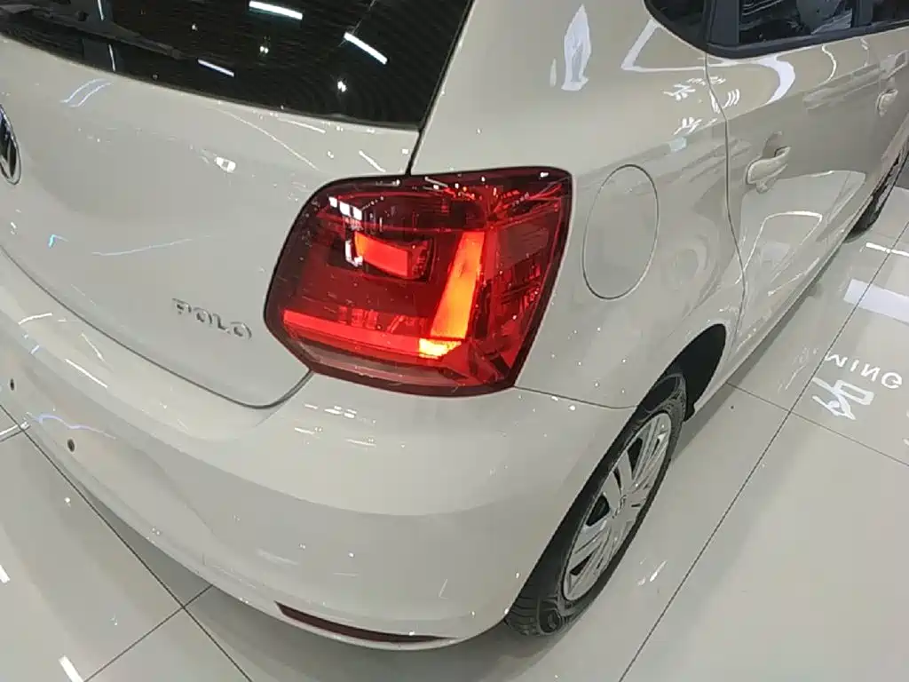 Volkswagen Polo — миниатюра 8