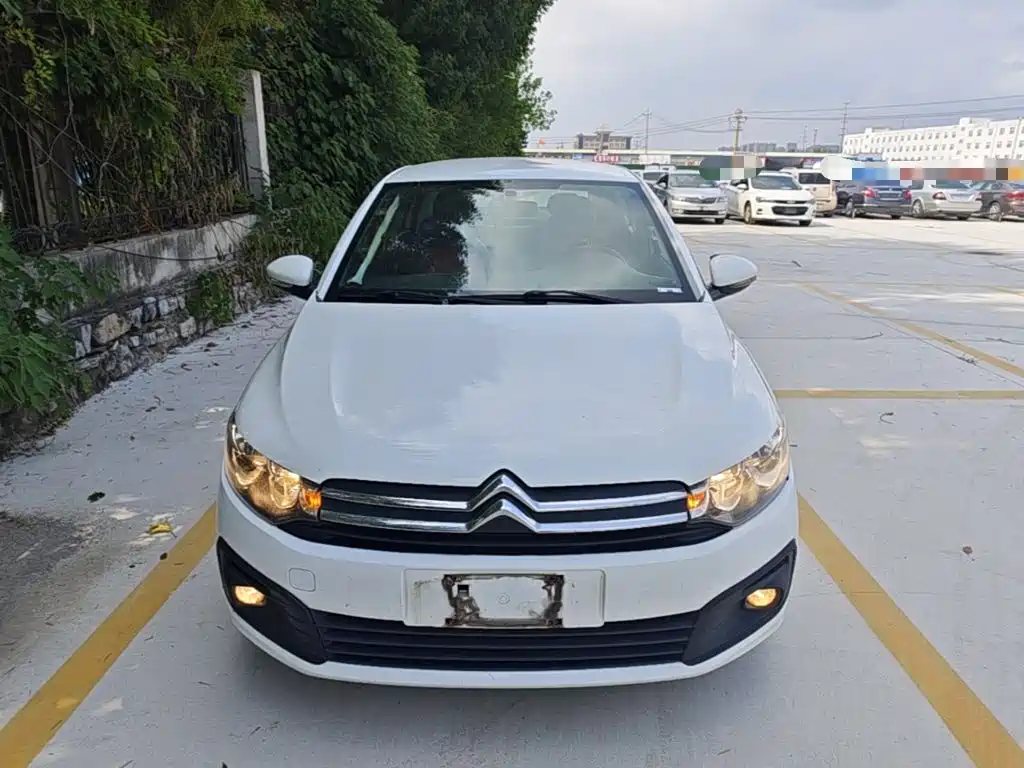Citroen Elysee — миниатюра 3