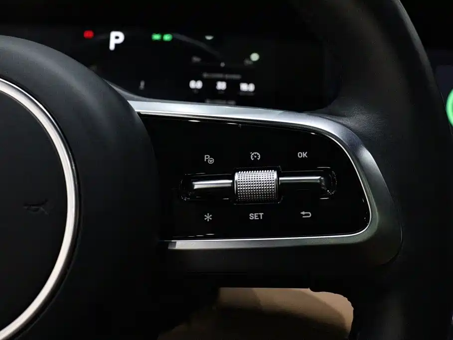 Li Auto Li ONE — миниатюра 18
