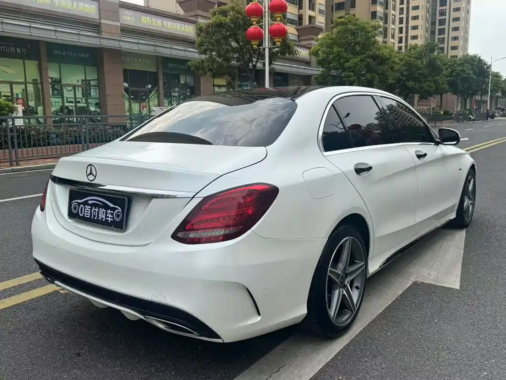 Mercedes-Benz C-Class — миниатюра 5