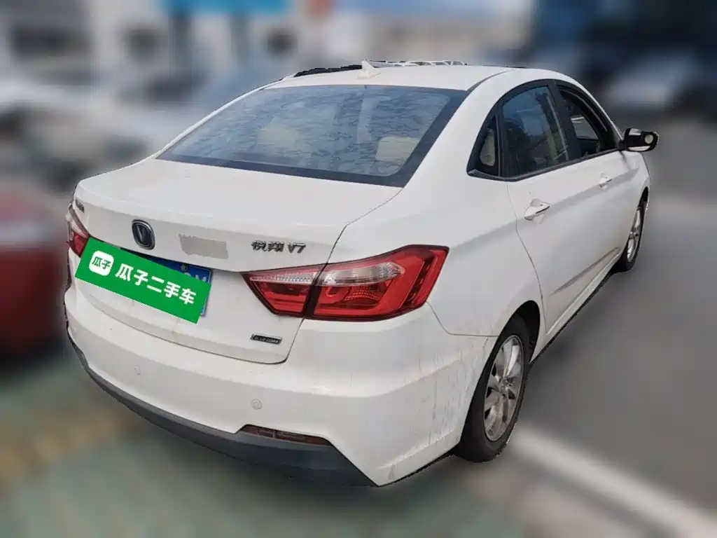 Changan V7 — миниатюра 10