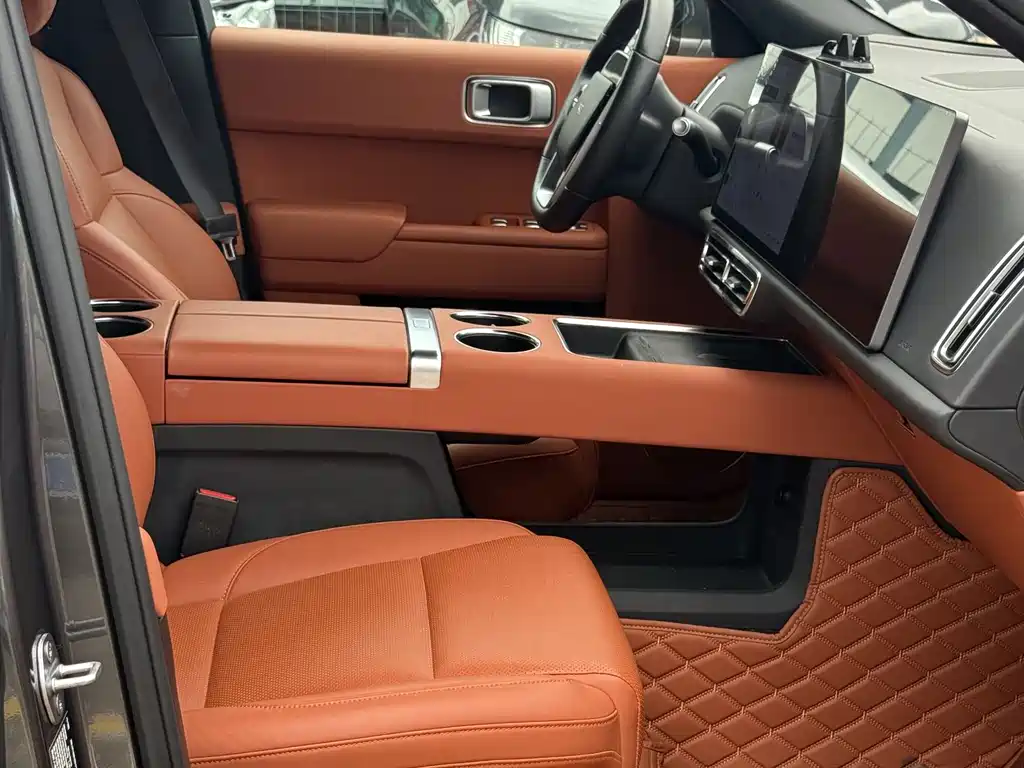 Li Auto Li L8 — миниатюра 7