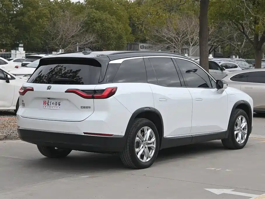 NIO NIO ES8