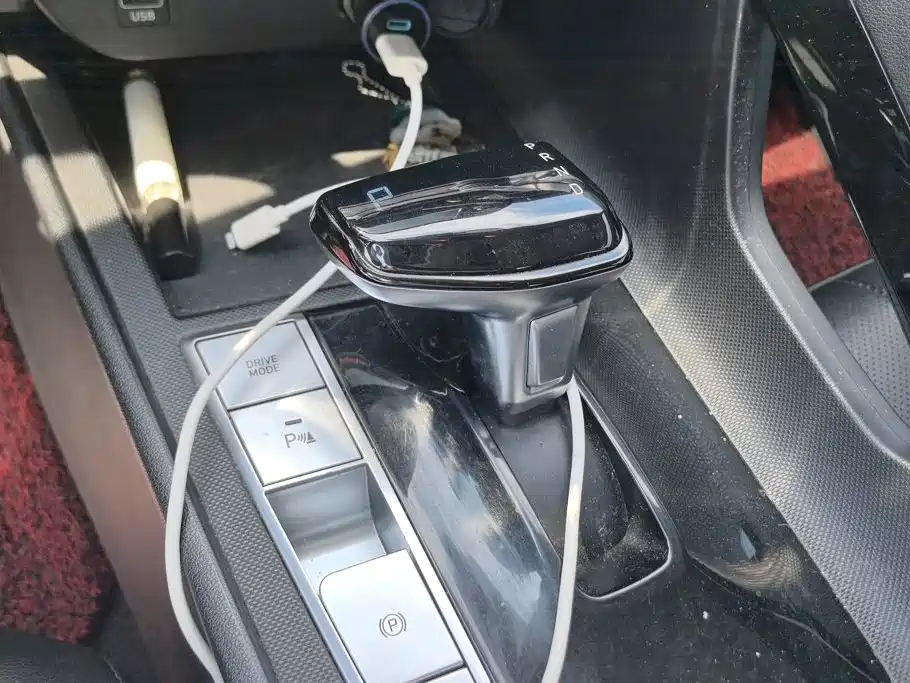 Hyundai Elantra — миниатюра 16