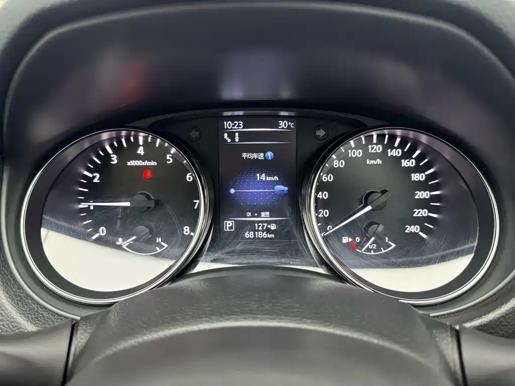 Nissan Qashqai — миниатюра 11