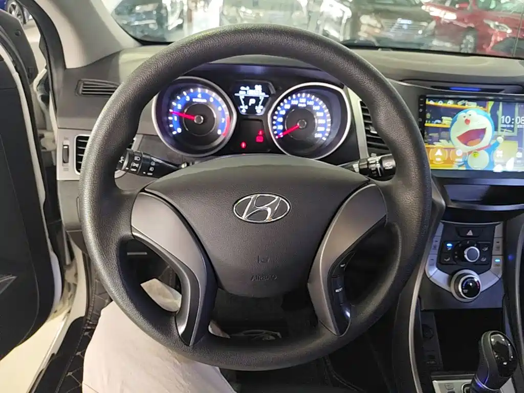 Hyundai Elantra Langdong — миниатюра 11