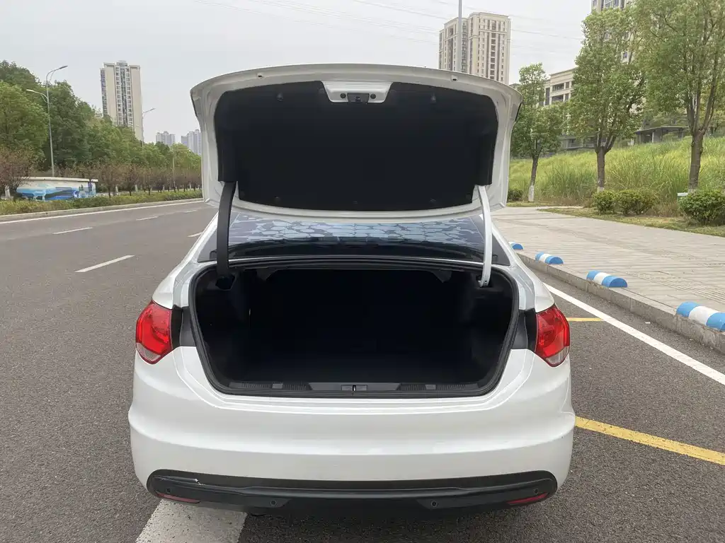 Citroen C4L — миниатюра 19
