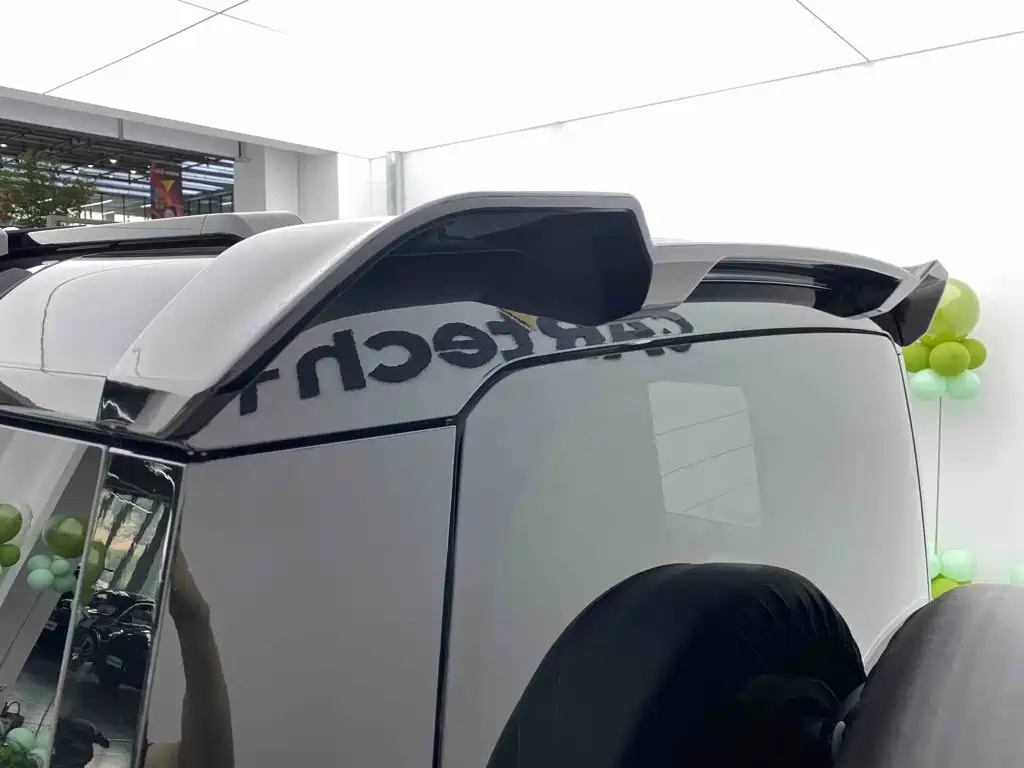 Land Rover Defender — миниатюра 34