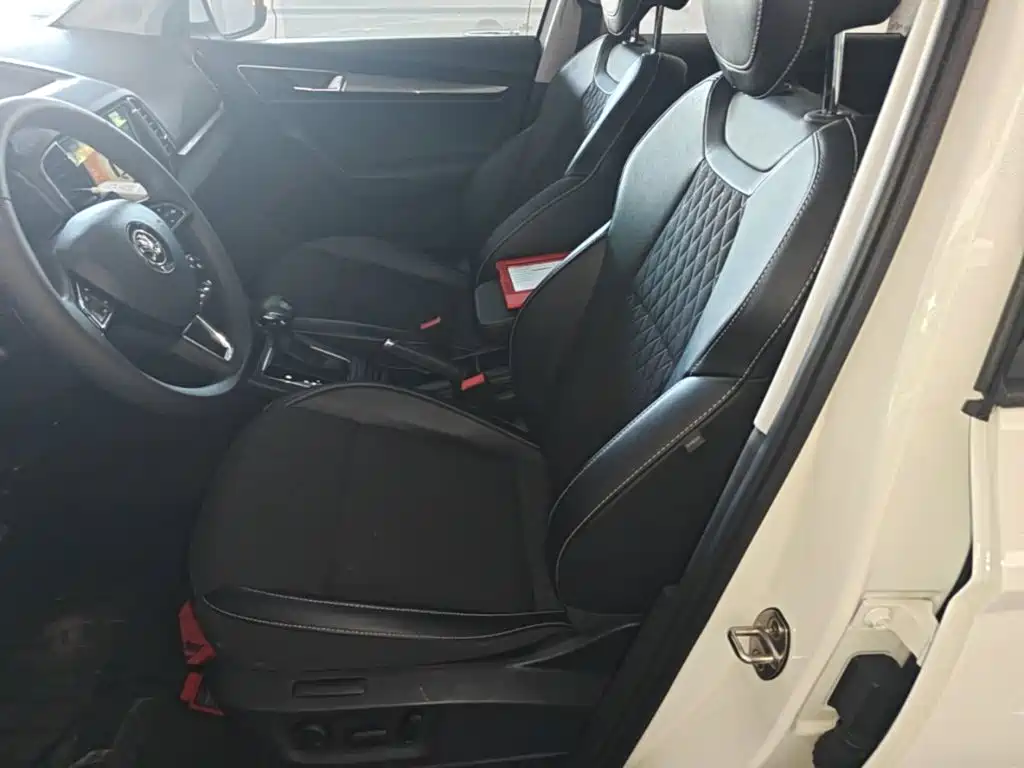Skoda Karoq — миниатюра 15