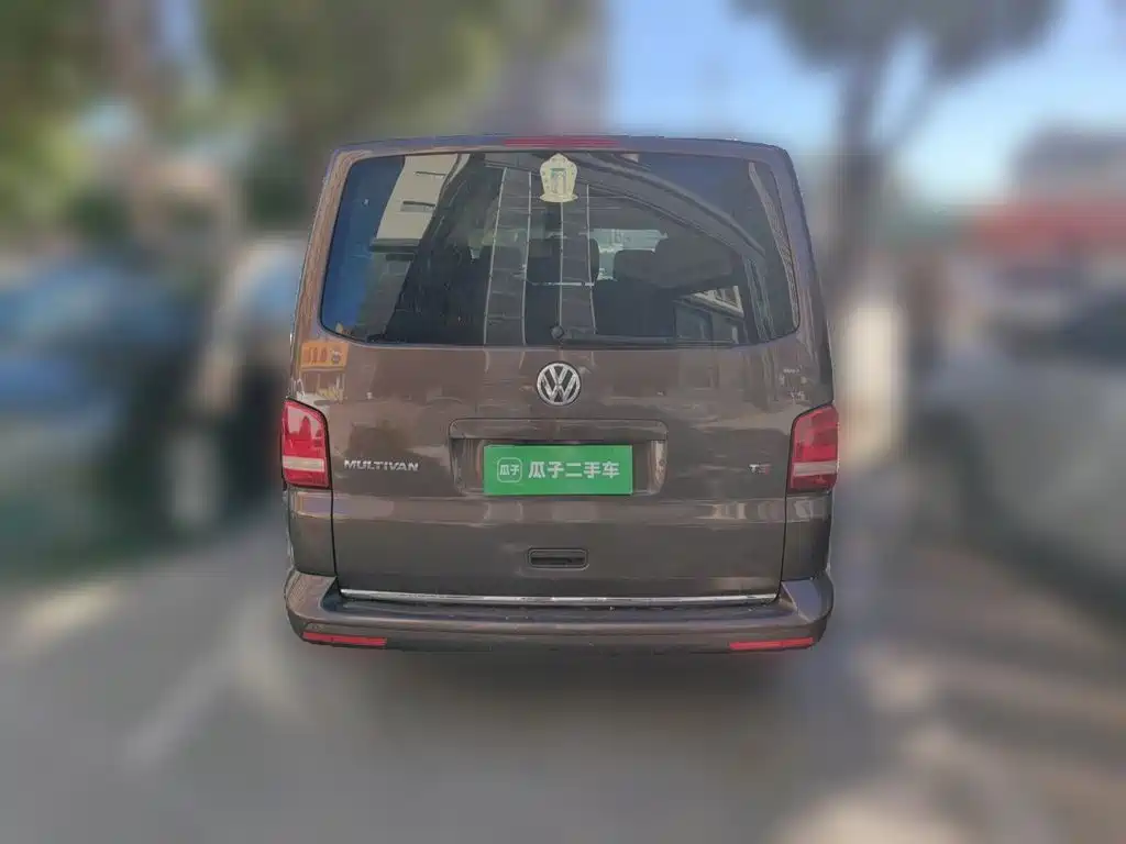 Volkswagen Multivan — миниатюра 5