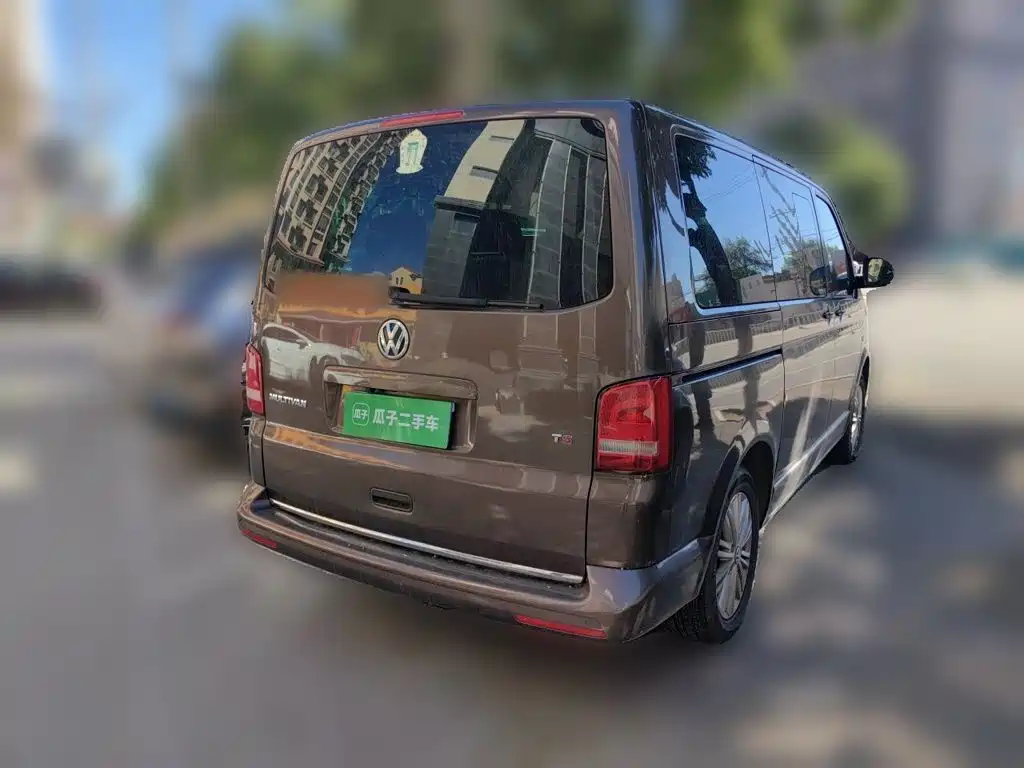 Volkswagen Multivan — миниатюра 6