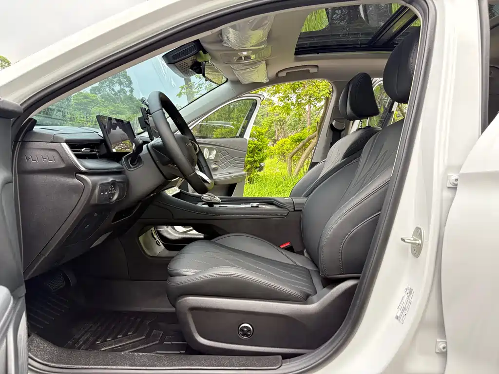 Chery 8 PRO 2025 1.6T DCT Luxury +