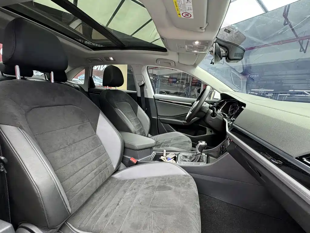 Volkswagen Sagitar — миниатюра 20
