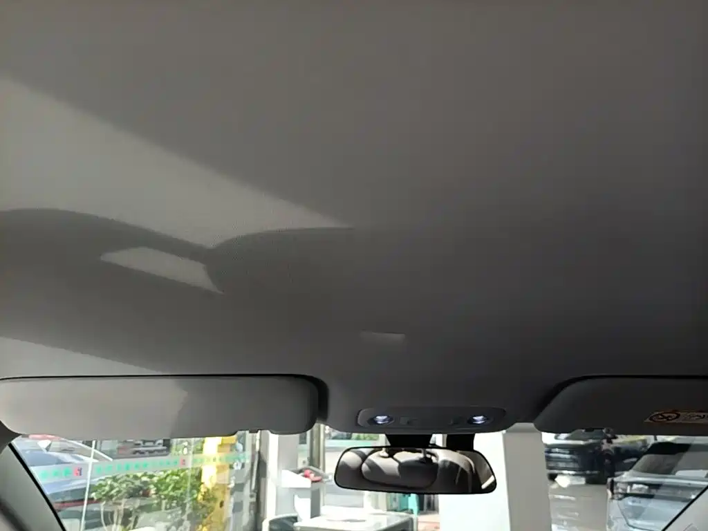 Wuling Звездный свет 730 Новая энергия — миниатюра 18