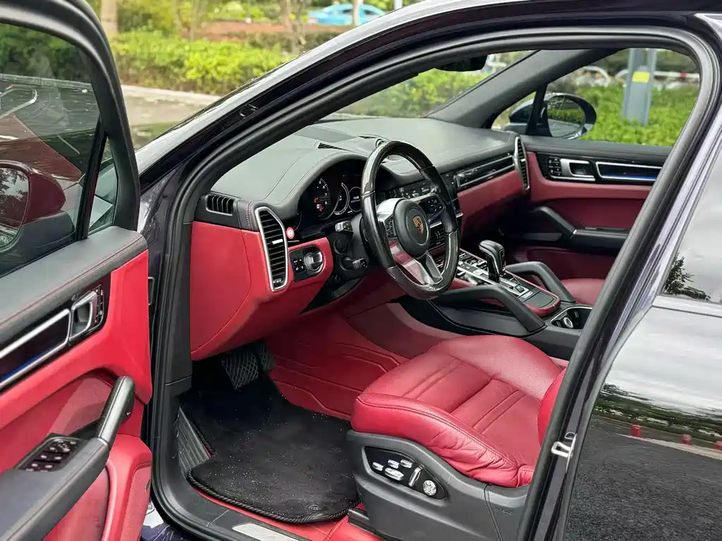 Porsche Cayenne — миниатюра 3