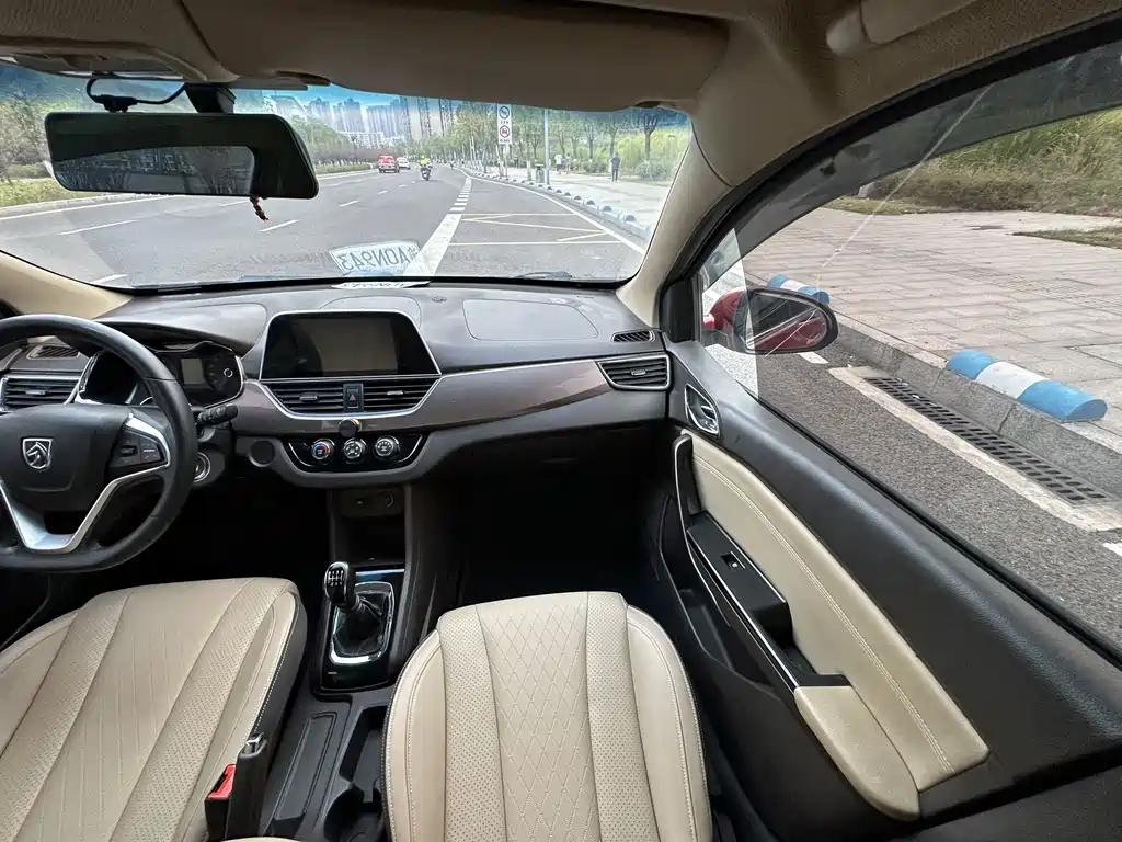 Baojun 310W — миниатюра 24