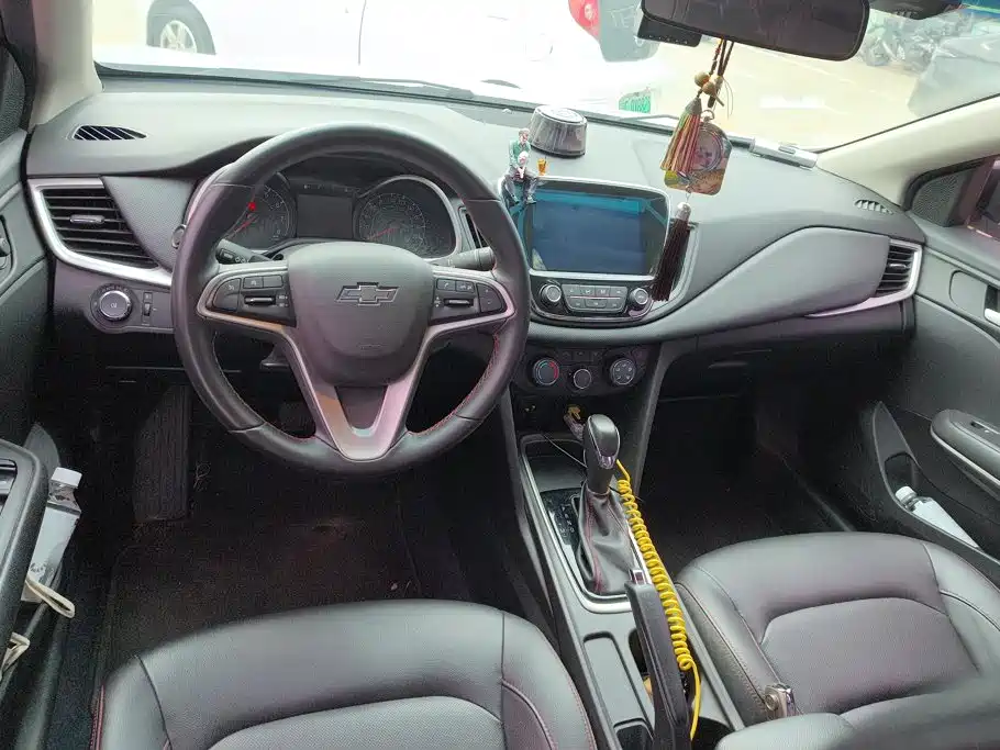Chevrolet Monza — миниатюра 12