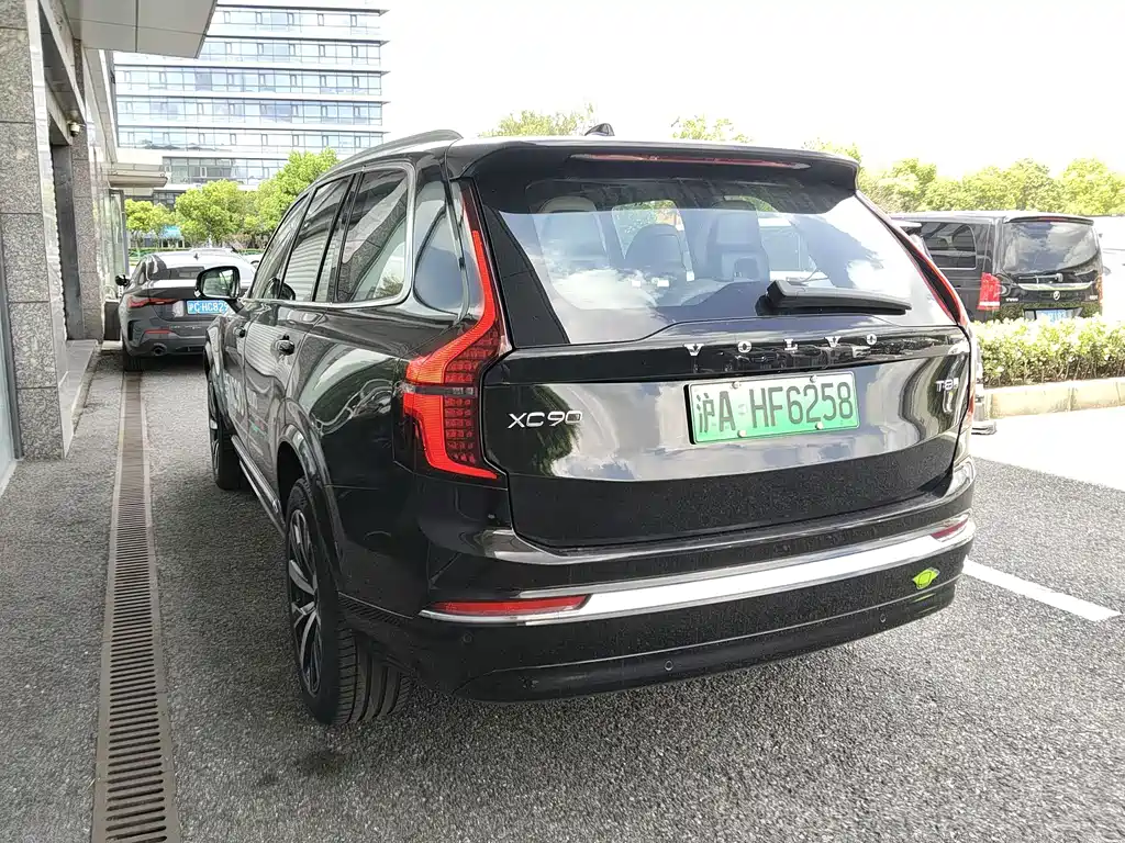 Volvo XC90 PHEV — миниатюра 3