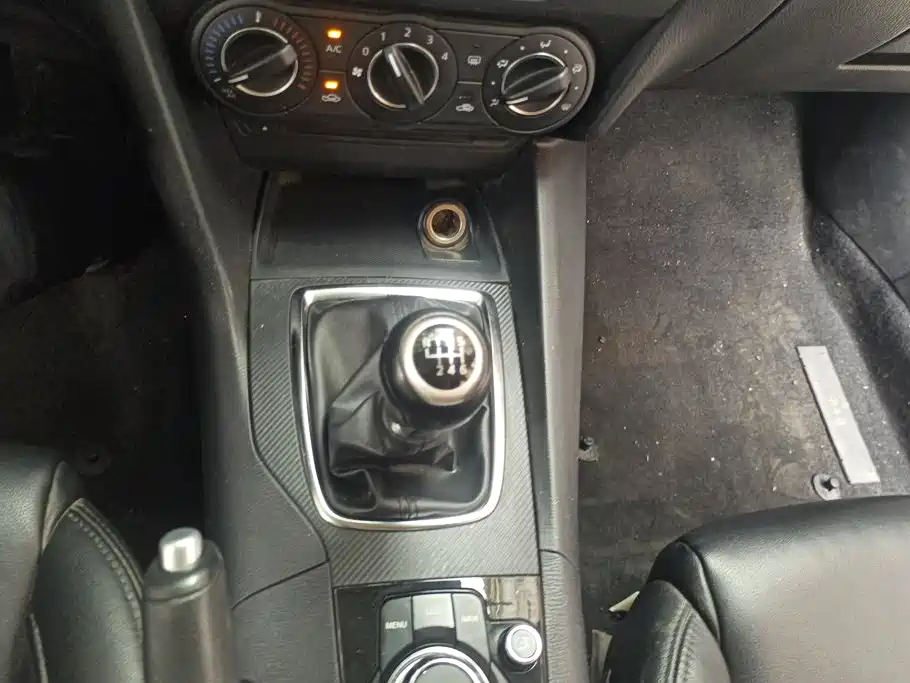 Mazda 3 Axela — миниатюра 16