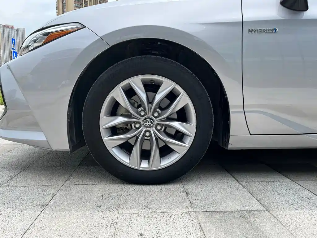 Toyota Avalon — миниатюра 9