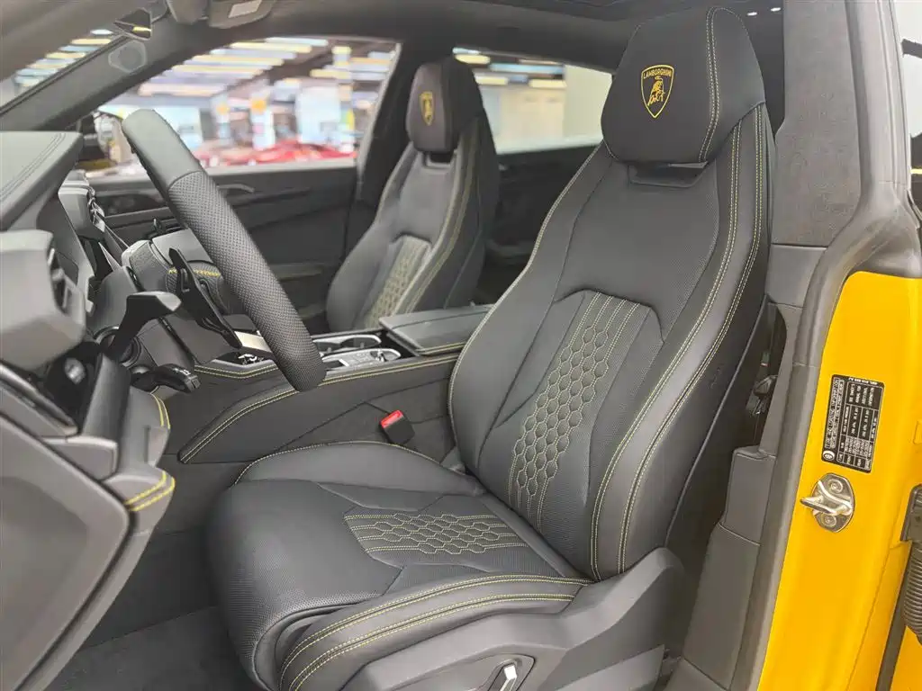 Lamborghini Urus SE — миниатюра 5