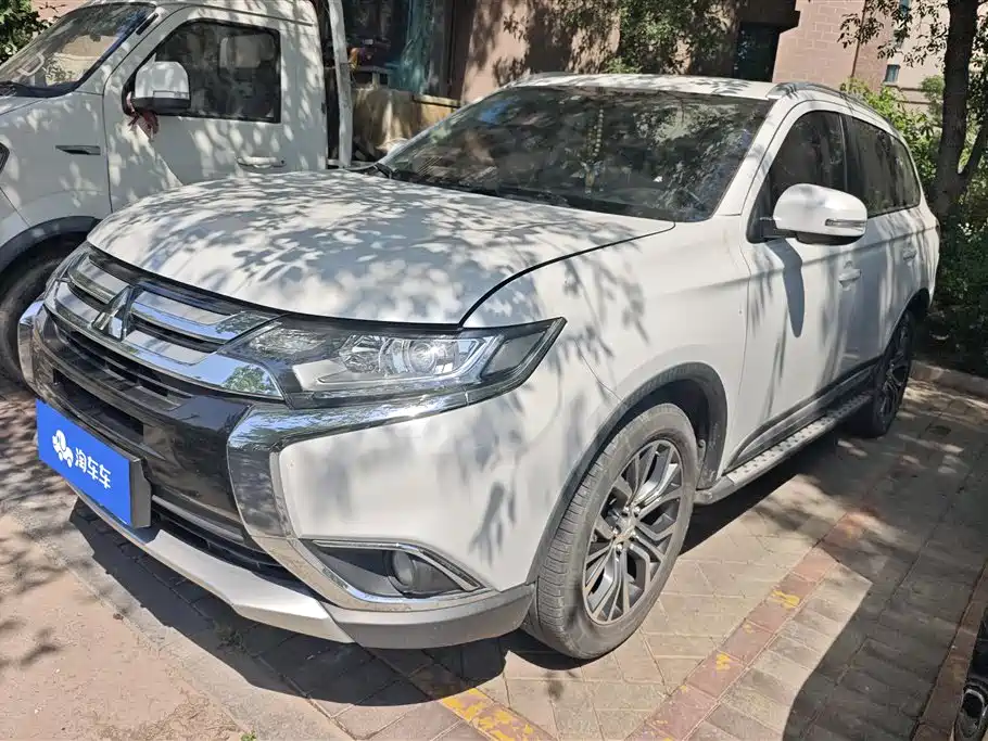 Купить Mitsubishi Outlander