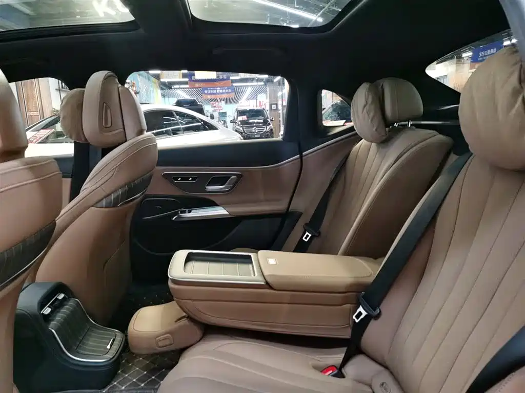 Mercedes-Benz E-Class E 2024 E 300 L Fashion