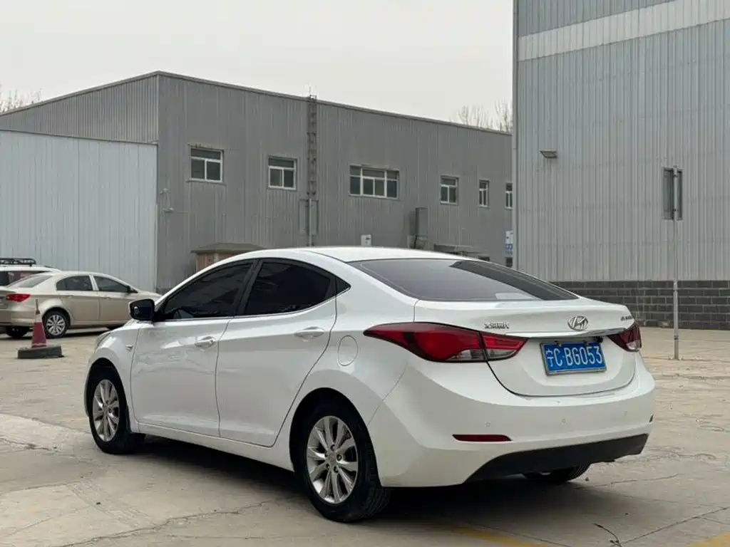 Hyundai Elantra Langdong — миниатюра 7