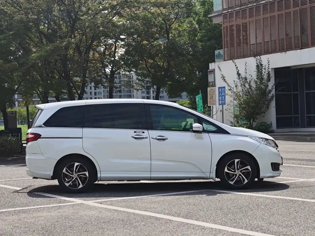Honda Odyssey — миниатюра 8