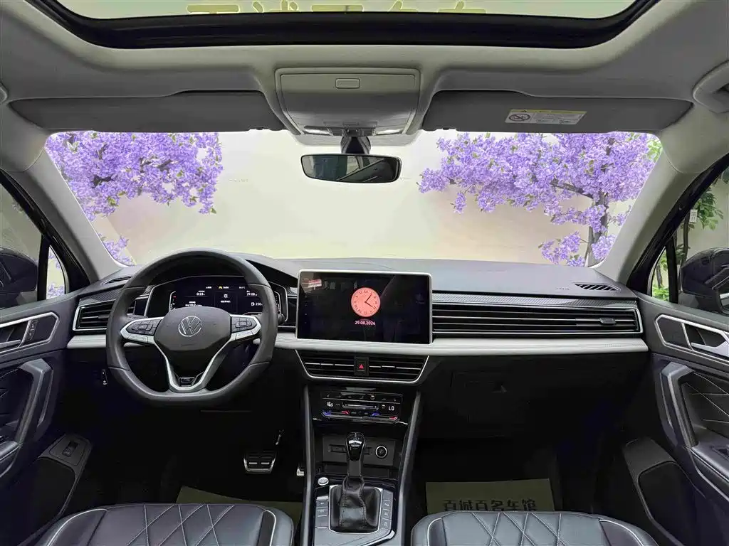 Volkswagen Tiguan L — миниатюра 14