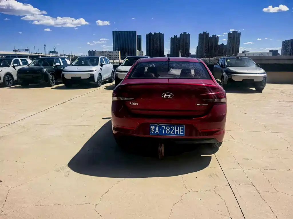 Hyundai Verna — миниатюра 8