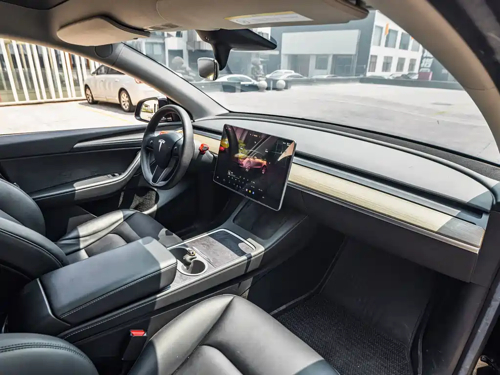 Tesla Model Y — фотографии объявления, Фото 8