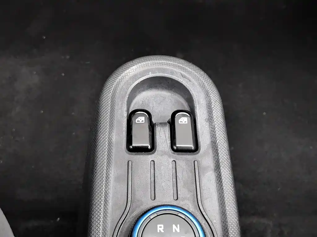 Wuling MINIEV — миниатюра 9