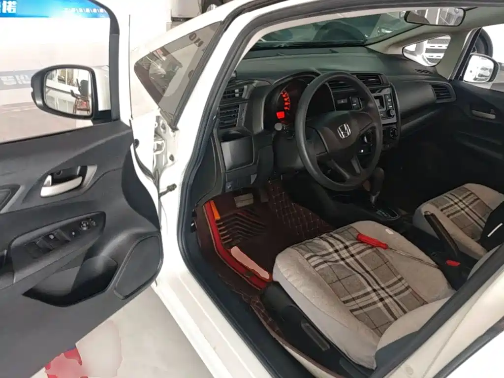 Honda Fit — миниатюра 16