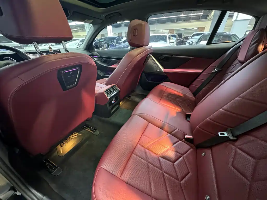 BMW 5 Series 5 2025 525Li Luxury