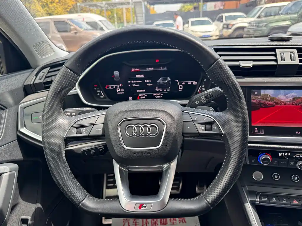 Audi Q3 Sportback — миниатюра 7