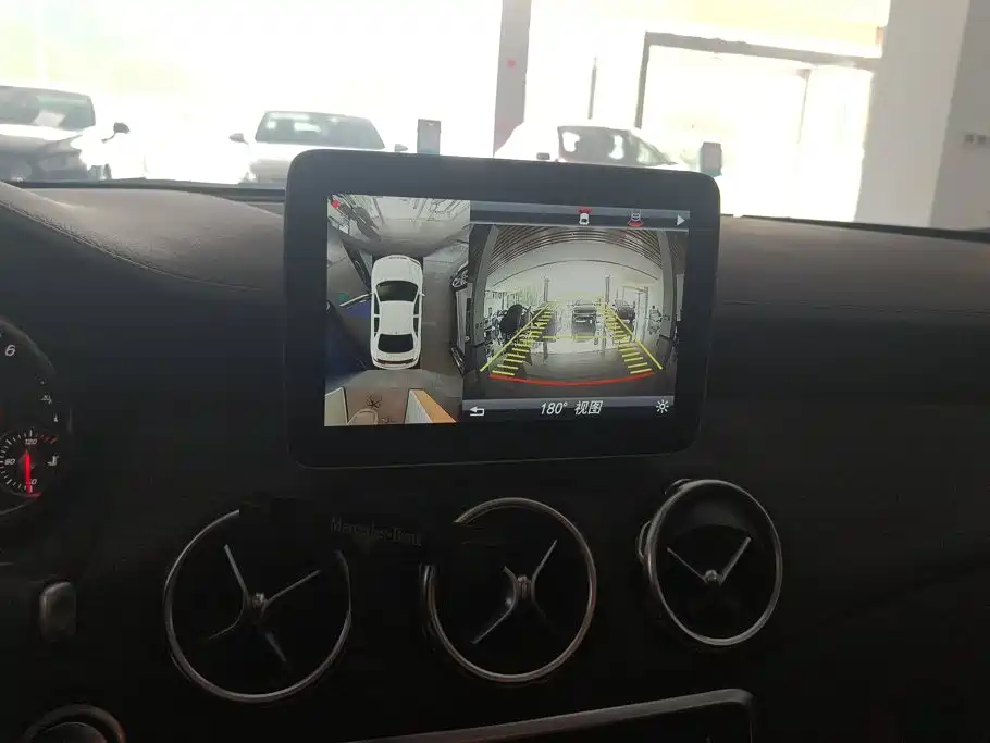 Mercedes-Benz GLA — миниатюра 13